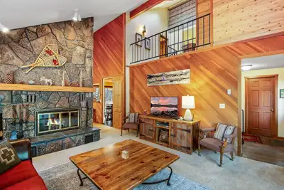 Image de Mountain Getaway w/ Hot Tub & Fireplace