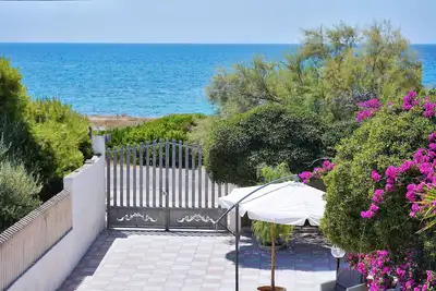Image de Villa Luciana avec vue sur la mer, terrasse privée et climatisation