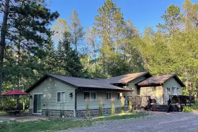 Image de Peaceful 3-bedroom cabin with Ac in charming Danbury with Lake 26 access
