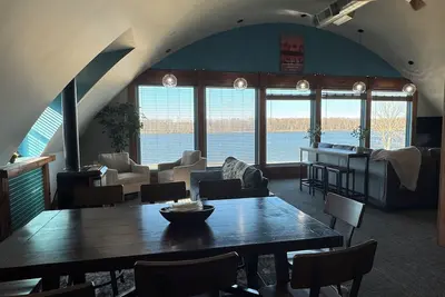 Image de Cozy Gem With Stunning Mississippi River View