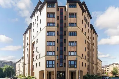 Image de Stylish 2 Bed Duplex with Balcony & Parking Merchant City