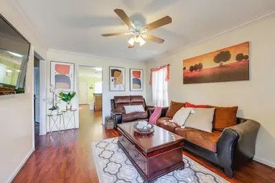 Image de 3 Mi to Railroad Park & Dwtn: Birmingham Home Base