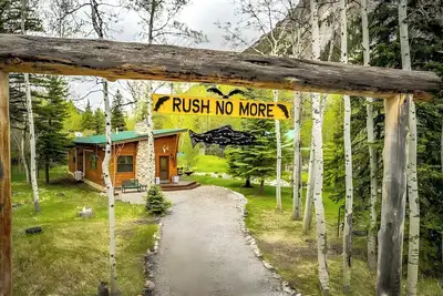 Image de Hike, Fish & Bike: Mc Leod Home w/ Fire Pit