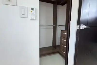 Image de Central and minimalist