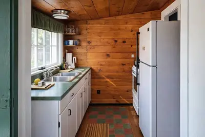 Image de Waterfront Cabin 9 on Big Basswood Lake with Stunning Views