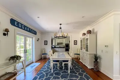 Image de Marvelous 4-bedroom townhome with Ac in charming Edgartown