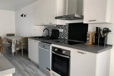 Image de Duplex lumineux à Reims - 2 chambres, moderne et confortable