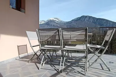 Image de Noyarey Duplex neuf en mainson, vue montagne, terrasse, poêle et chemin de rando