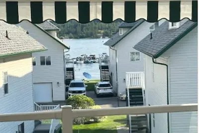 Image de Sicamous rental with loft and boat slip!
