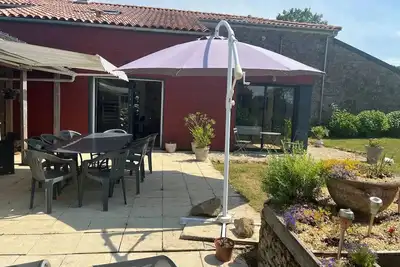 Image de Homerez - Spacieuse Maison à Pouzauges - Accueille 14 Personnes