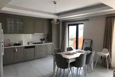 Image de Cozy Retreat with Stunning Nature Views – Perfect Getaway!