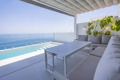 Image de Villa de Luxe Exclusive · Plage, Piscine et Jacuzzi Lgl 5