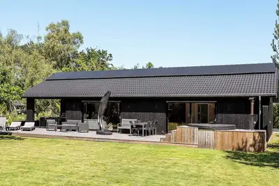 Image de New and modern holiday home with hot tub