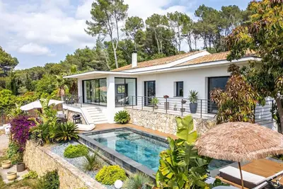 Image de Magnifique Villa Moderne à Mougins
