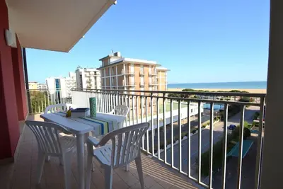 Image de Appartement lumineux avec vue sur la mer