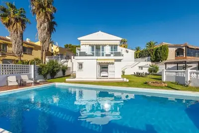 Image de Villa Lucía with pool and sea view