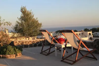 Image de Villa Ioneira, Sea Views, Outdoor Hot Tub, Furnished Terrace, Santorini