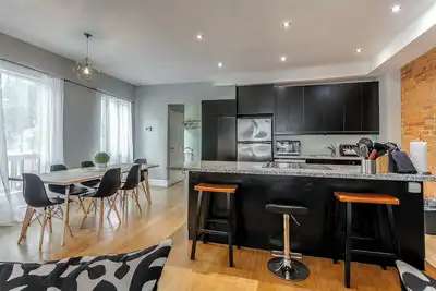 Spacious Loft w/ Victorian Charm & Balcony!