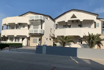 Image de Apartment Vir 1