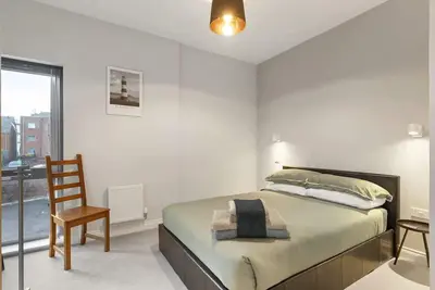 Image de Modern Apartment w/ Private Parking, Plymouth