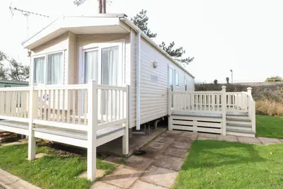 Image de Under Cliff Caravan, family friendly, with pool in Ferryside