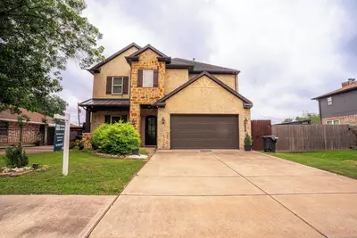 Image de Delightful 4-bedroom house with Ac in vibrant Houston, heated pool spa