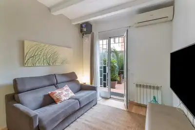 Image de Appartement 'Bailen Garden' avec terrasse privée, Wi-Fi et climatisation