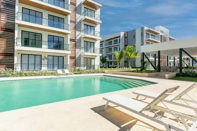 Image de 2 Bedrooms with Pool View