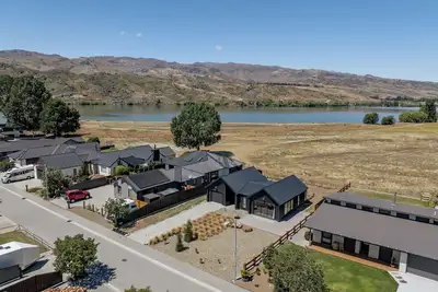 Image de Dancing Tussock Escape - Cromwell Holiday Home