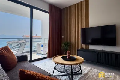 Image de Brand New \"Black Coral\" – Adults Only (+16)