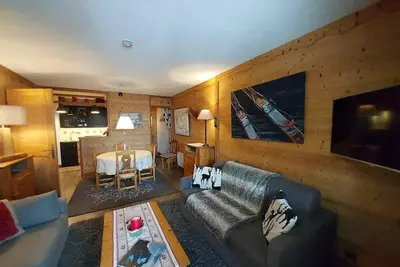 Image de Au pied des commerces, 1er étage, balcon, télévision, casier à ski, 49m², Valmorel