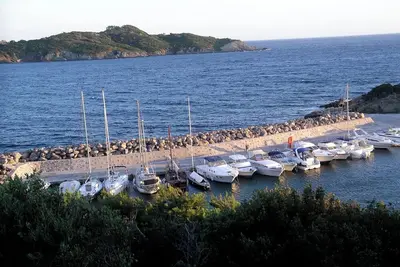 Image de Villa pieds dans l'eau, Giens Hyères, 12 pers, vue Porquerolles, criques&plages
