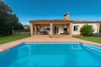 Image de Maison parfaite à Calonge : Spacieuse et lumineuse près de la mer🌿🏖️