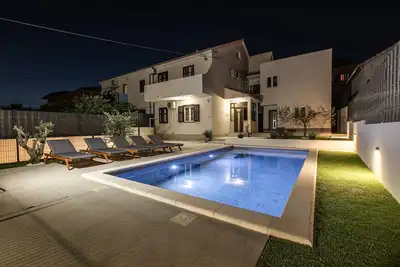 Image de Maison pour la famille avec la piscine Solin, Split (K-25075)