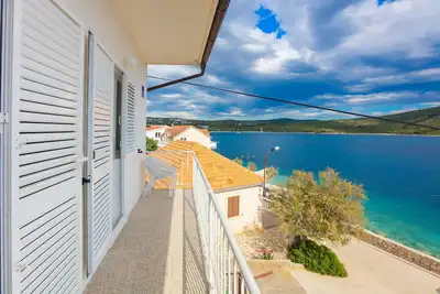 Image de Appartement de deux chambres prés de la plage Primosten (A-25265-a)
