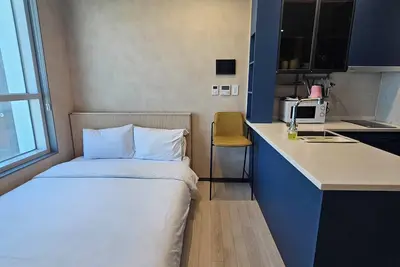 Image de 용두산공원 뷰 및 바다뷰, 지하철역 2분거리! ! 숙소 바로 앞 먹자골목, 국제시장 6분거리! !