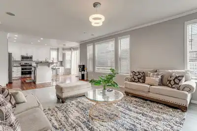 Image de 6 Mi to Buckley Space Force Base: Getaway w/ Patio