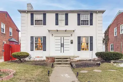 Image de Modern Motor City Home w/ Office & Deck!