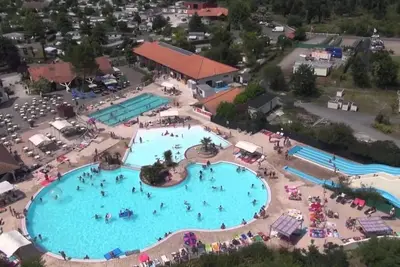 Image de Au bord du lac de Biscarosse Mobile home 4/6 personnes dans un camping 4*