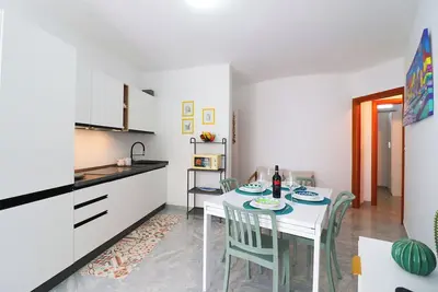 Image de Merveilleuse maison de vacances pour 4 personnes avec climatisation, Wifi, Tv et balcon