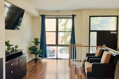 Cozy Mt. Vernon Townhome