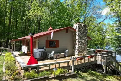 Image de Hickory Hideaways/Nelson Lake/Pontoon Rental/Dog Friendly/Sauna