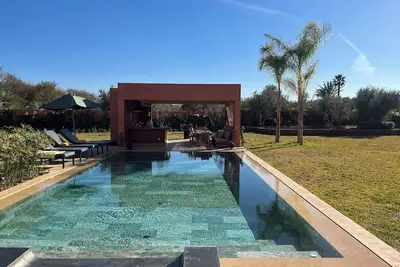 Image de Nichée au cœur d’une oliveraie une magnifique villa 5 suites de luxe