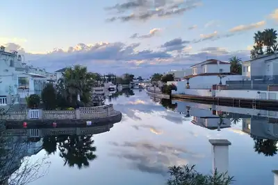 Image de Jolie maison avec ponton privé. \nEspagne, marina Empuriabrava