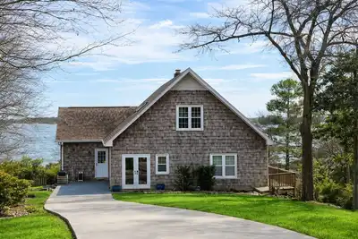 Image de Charming White Oak River Cottage, Private Dock Fishing - Near Downtown Swansboro