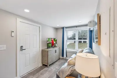 Image de Fresh*Cozy*Practical*Budget Friendly Apt (241a)