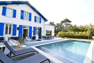 Image de Capbreton « Carpe Diem » Magnifique maison avec piscine pour 10 personnes