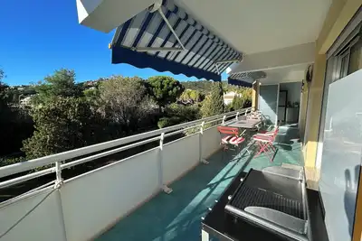Image de Au cœur du village, à 7 minutes à pied de la superbe plage de Saint-Clair.
