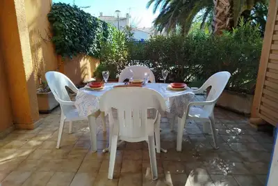 Image de Appartement T2 en rez de chaussée avec terrasse -5 couchages -5riche23