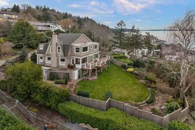 Image de Stunning 180° Water & Mountain Views - Sleeps 8